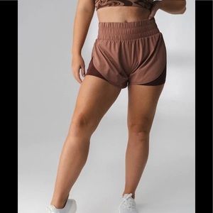 Balance/vitality vista shorts in Sahara